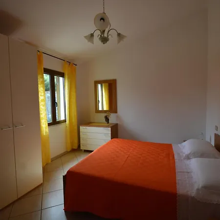 Panoramico Vista Mare E Montagna